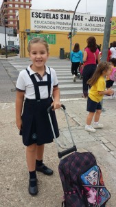 Foto Daniela con uniforme del colegio